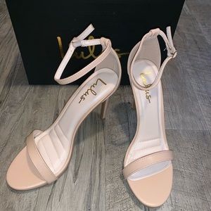 New in box! Tan heels size 9